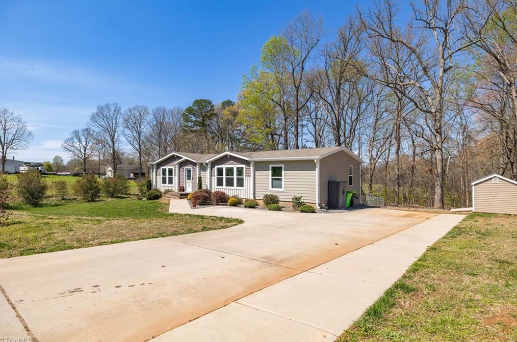 410 Bill Lohr Rd, Lexington, NC 27292