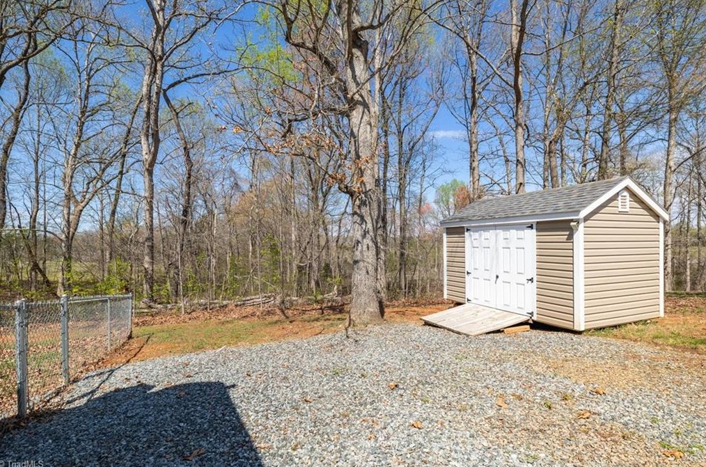 410 Bill Lohr Rd, Lexington NC  27292-6735 exterior