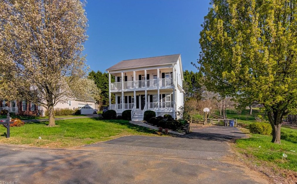 4861 Stony Creek Ln, Winston Salem, NC 27127-9429