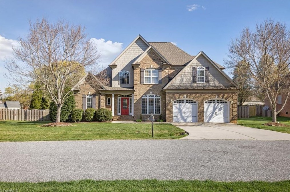 319 Vancouver Ct, Kernersville, NC 27284-9063