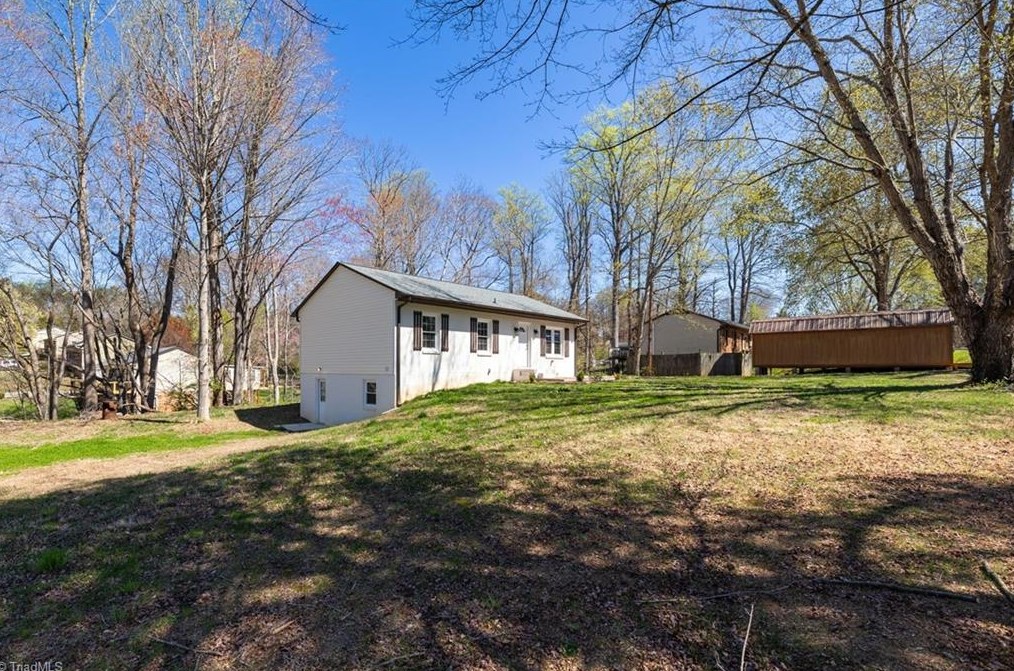 5040 Wind Spring Dr, Winston Salem, NC 27105-9716