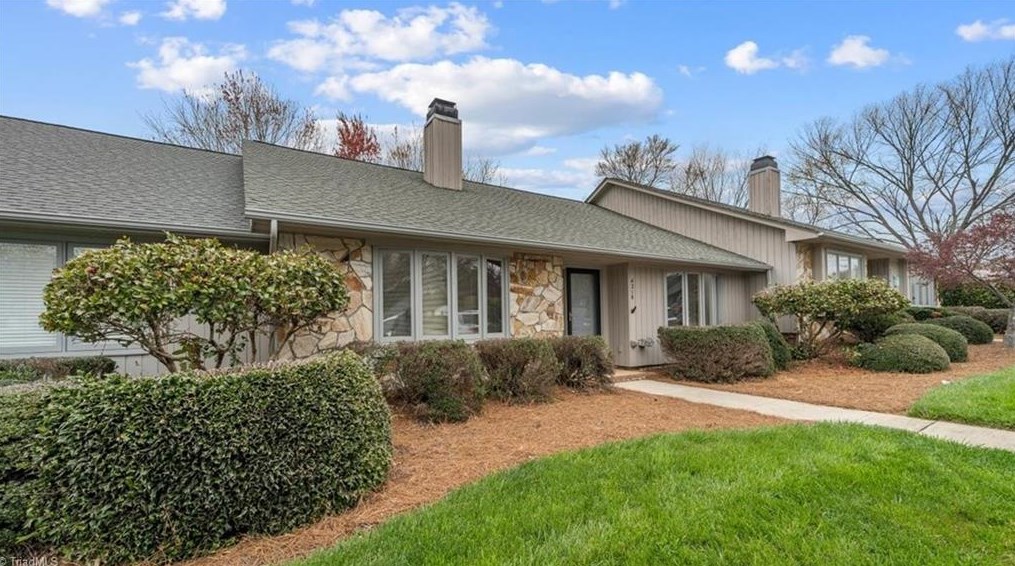 4218 Sullivan's Lake Dr, Greensboro, NC 27410