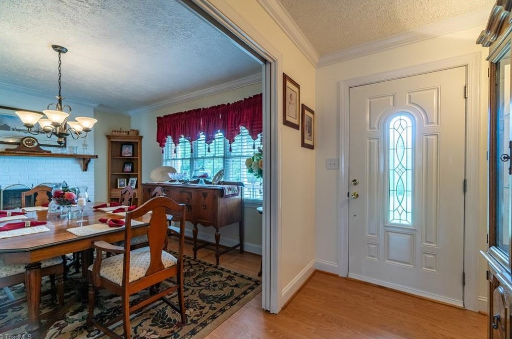 205 Skyline Dr, Lexington, NC 27292-7934