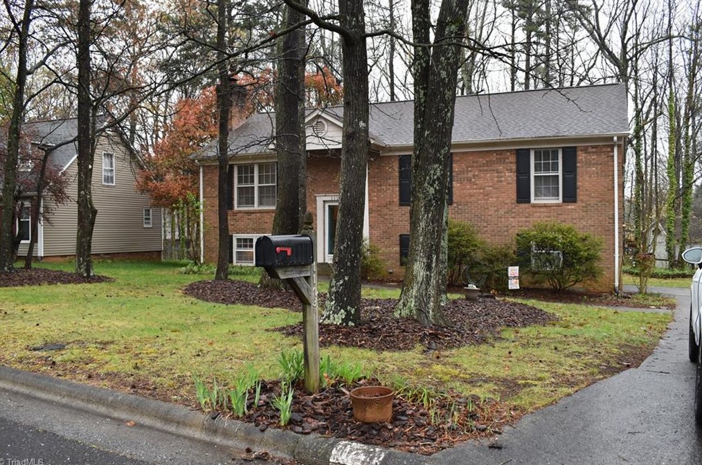 1123 Pepper Hill Rd, Greensboro, NC 27407