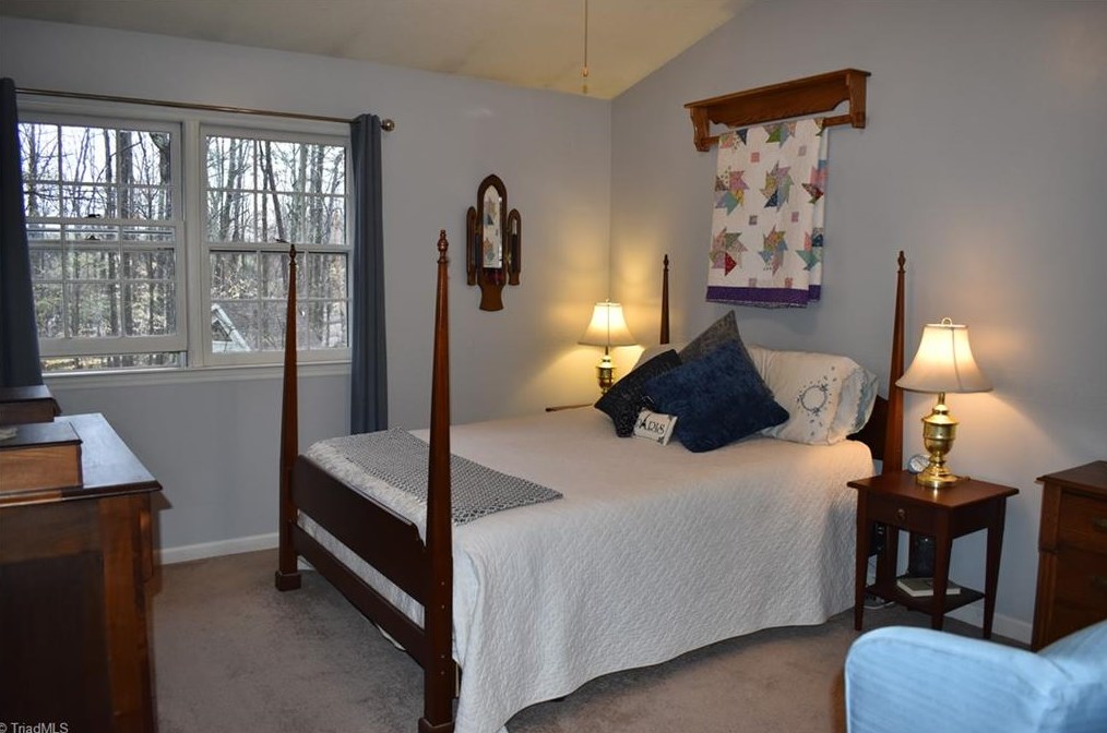 1123 Pepper Hill Rd, Greensboro NC  27407-2837 exterior