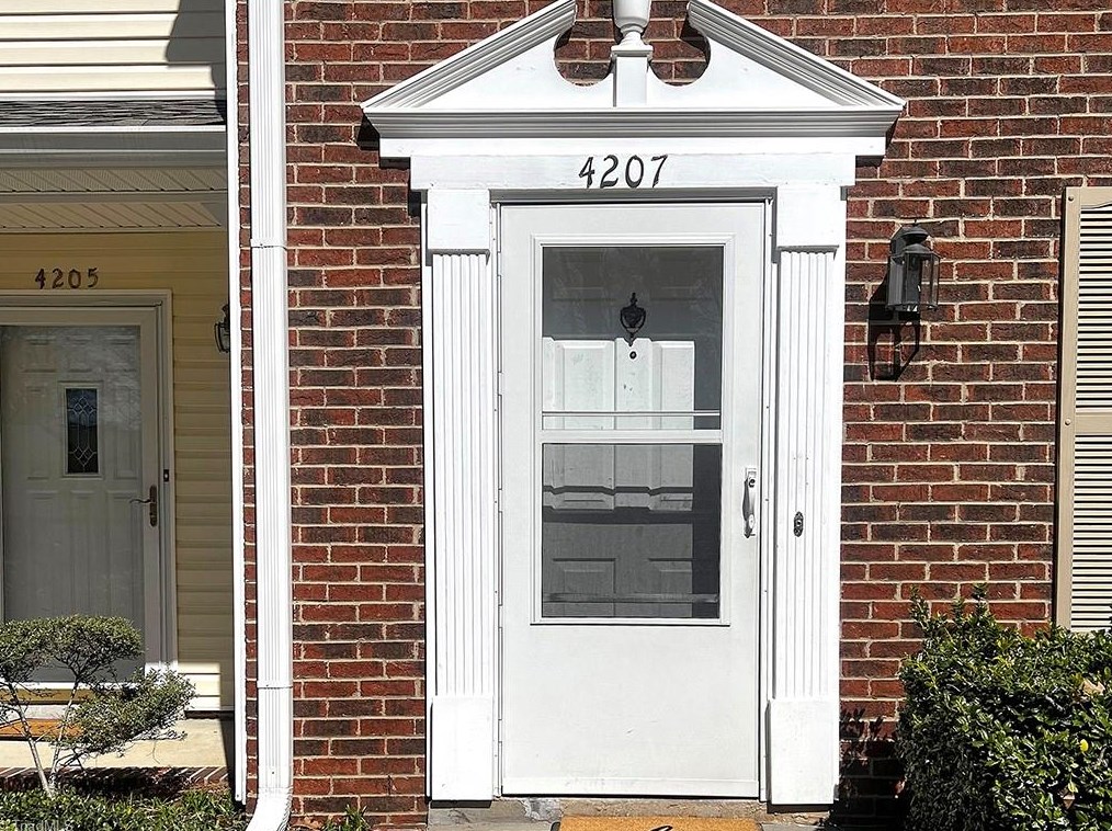 4207 Baylor St, Greensboro, NC 27455