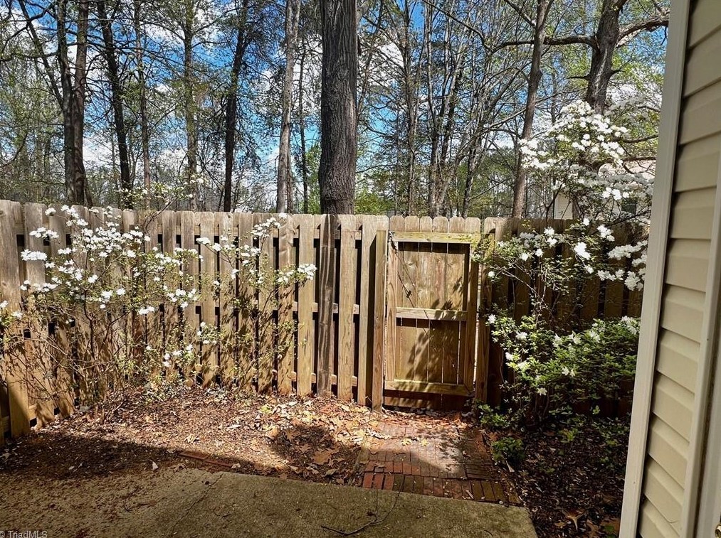 4207 Baylor St, Greensboro NC  27455-2560 exterior