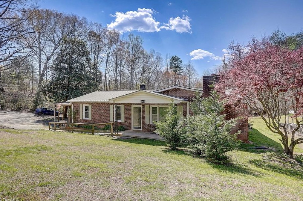 3073 Sowers Rd, Linwood, NC 27299