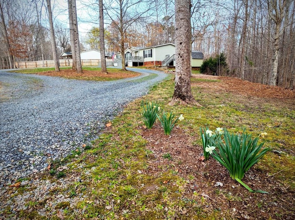 1194 Koonce Dr, Trinity, NC 27370