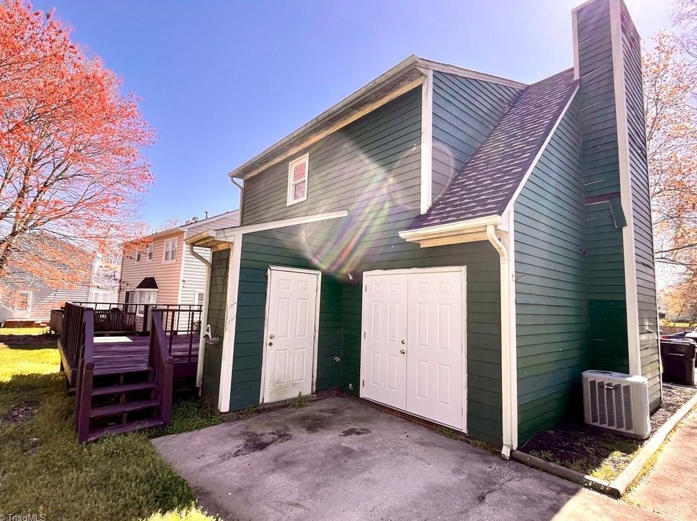 732 Huntington Ct, Burlington, NC 27215