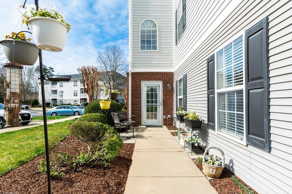 3704 Cotswold Terrace #1d, Greensboro, NC 27410