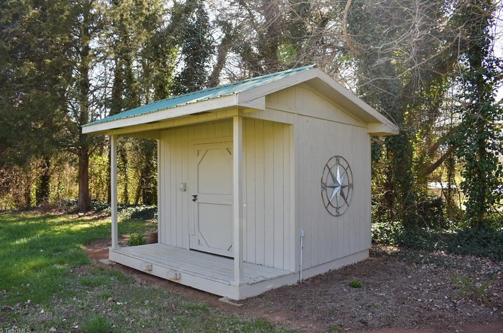 7023 Nc Highway 150, Lexington NC  27295-5274 exterior