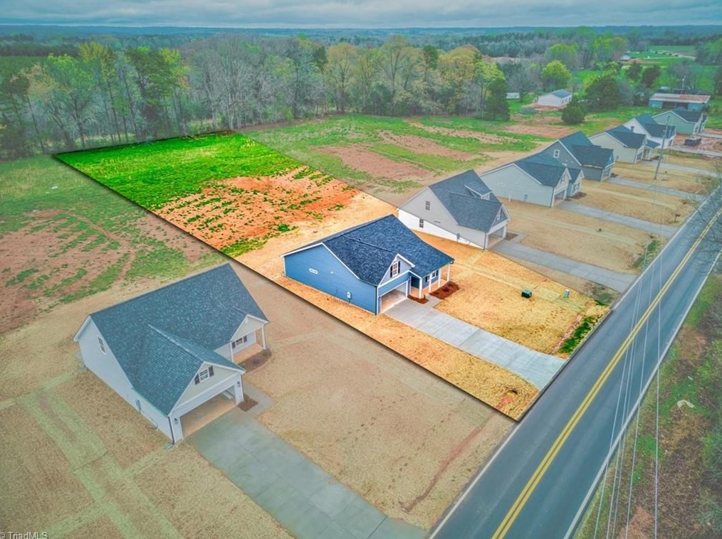 699 Deadmon Rd, Farmington, NC 27028