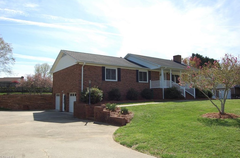 250 Hicks Rd, Lexington, NC 27295