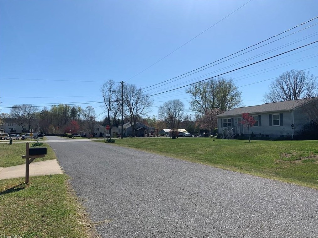 4004 Merton Rd, Greensboro, NC 27455