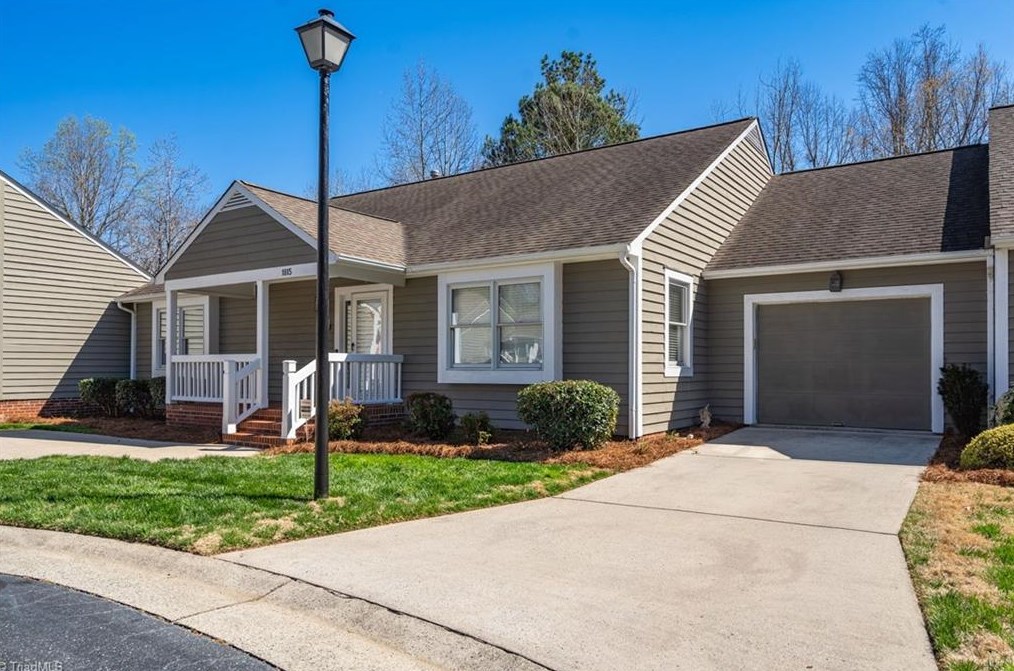 1815 Brunswick Ct, High Point, NC 27262-4565