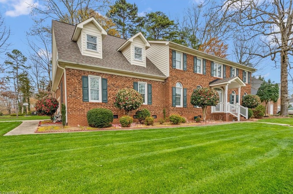 3840 Sandlewood Rd, High Point, NC 27265