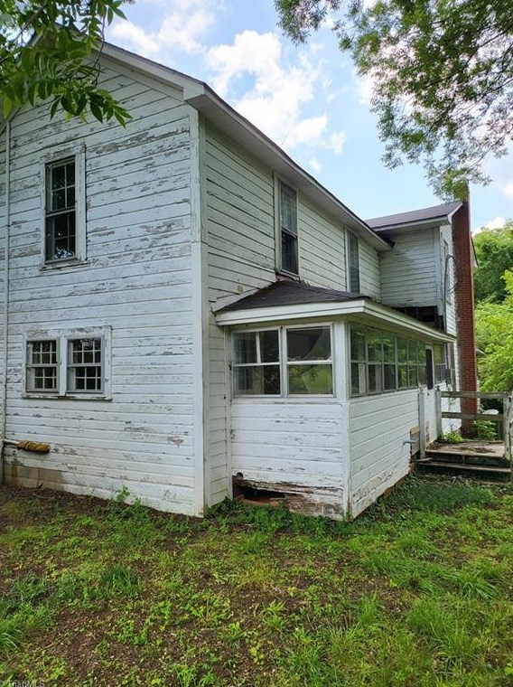 223 Holly St, Franklinville, NC 27248-8575