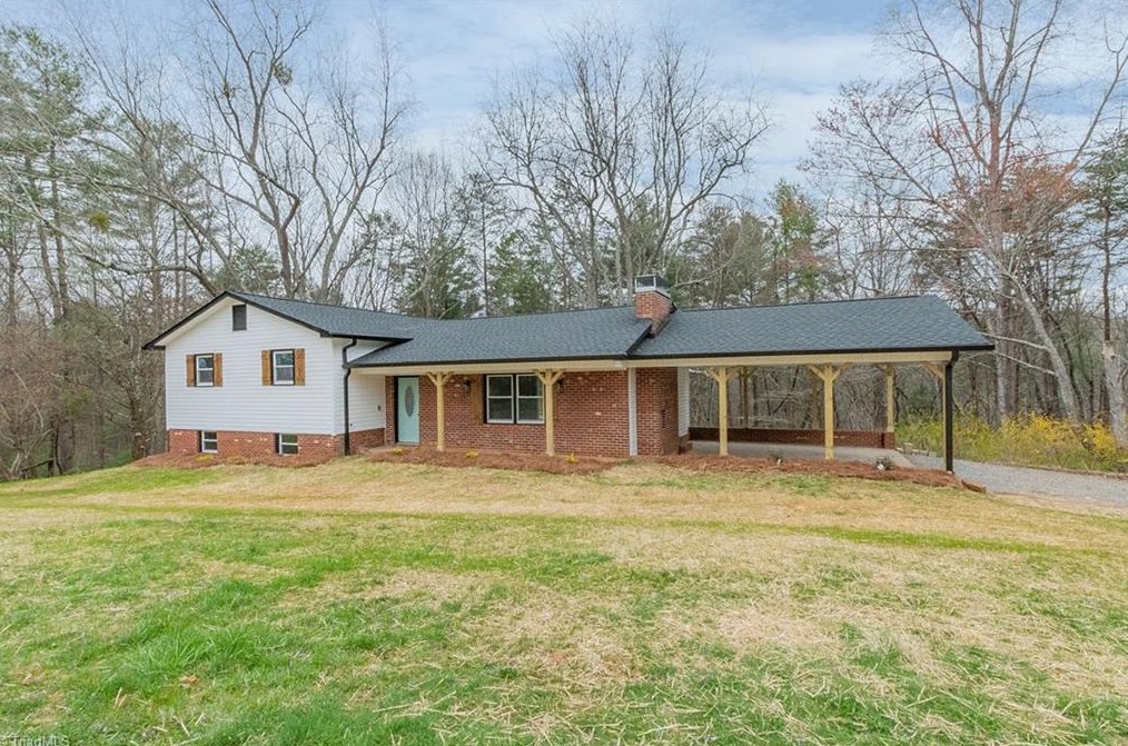 304 Mitchell Ridge Rd, Elkin, NC 28621-7126