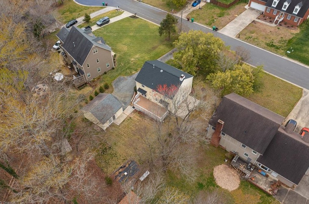 307 Ridgeland Dr, High Point NC  27262-8329 exterior