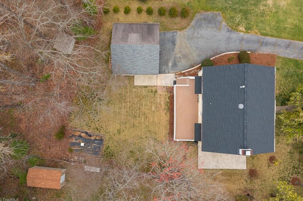 307 Ridgeland Dr, High Point NC  27262-8329 exterior