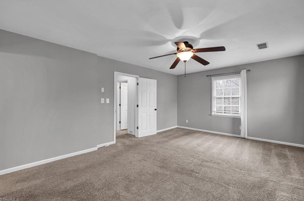 307 Ridgeland Dr, High Point NC  27262-8329 exterior