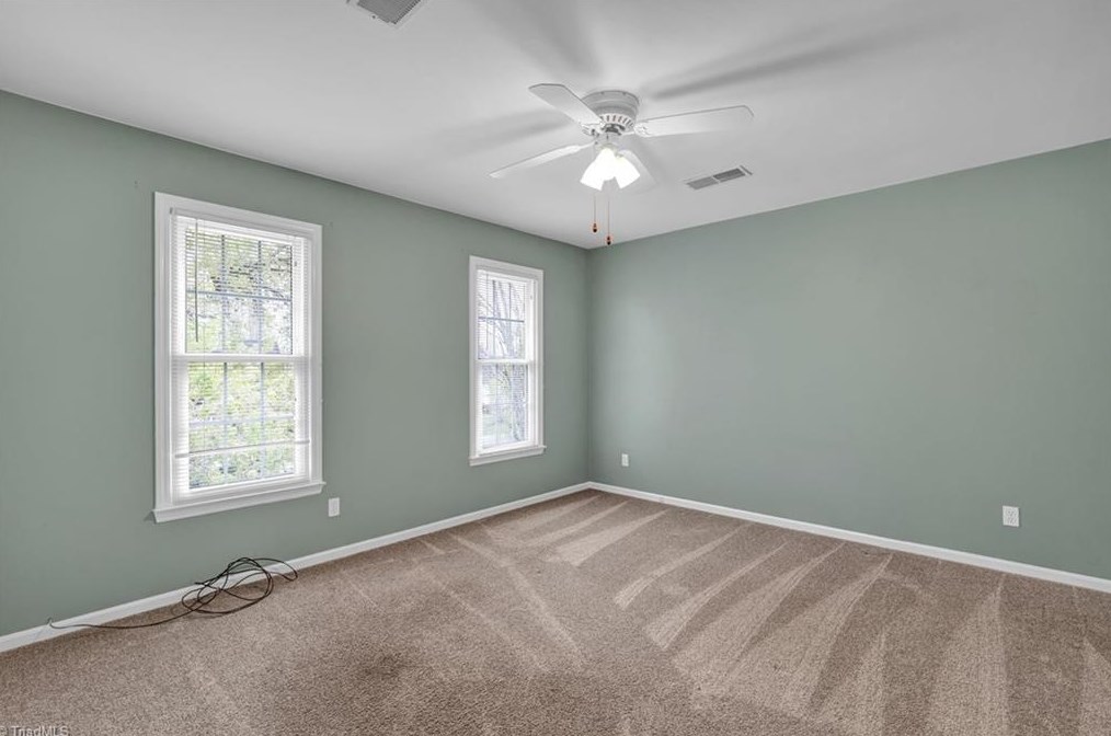 307 Ridgeland Dr, High Point NC  27262-8329 exterior