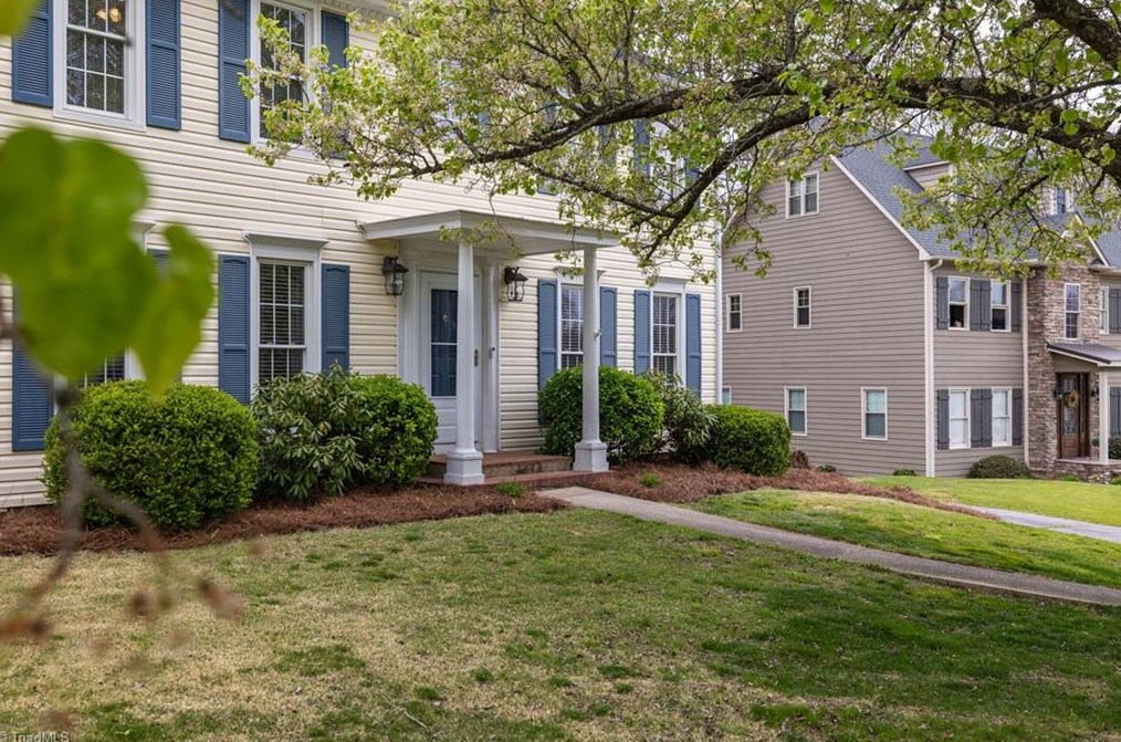 307 Ridgeland Dr, High Point NC  27262-8329 exterior