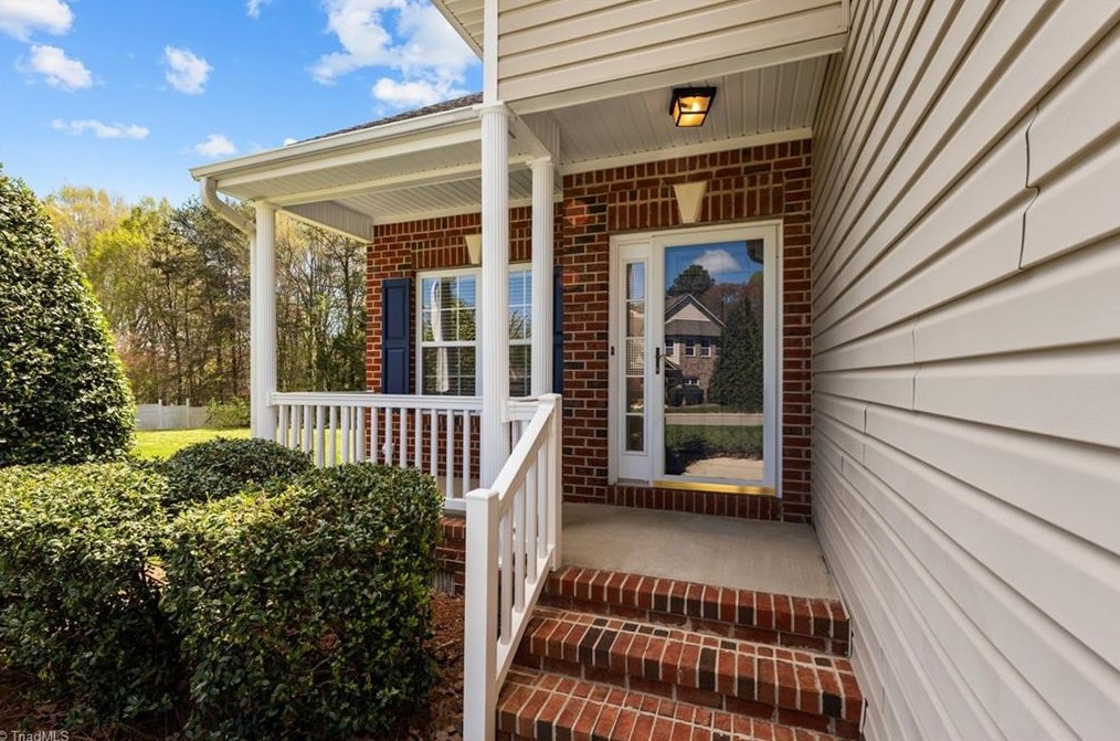 102 Eva Dr, Gibsonville, NC 27249-2766