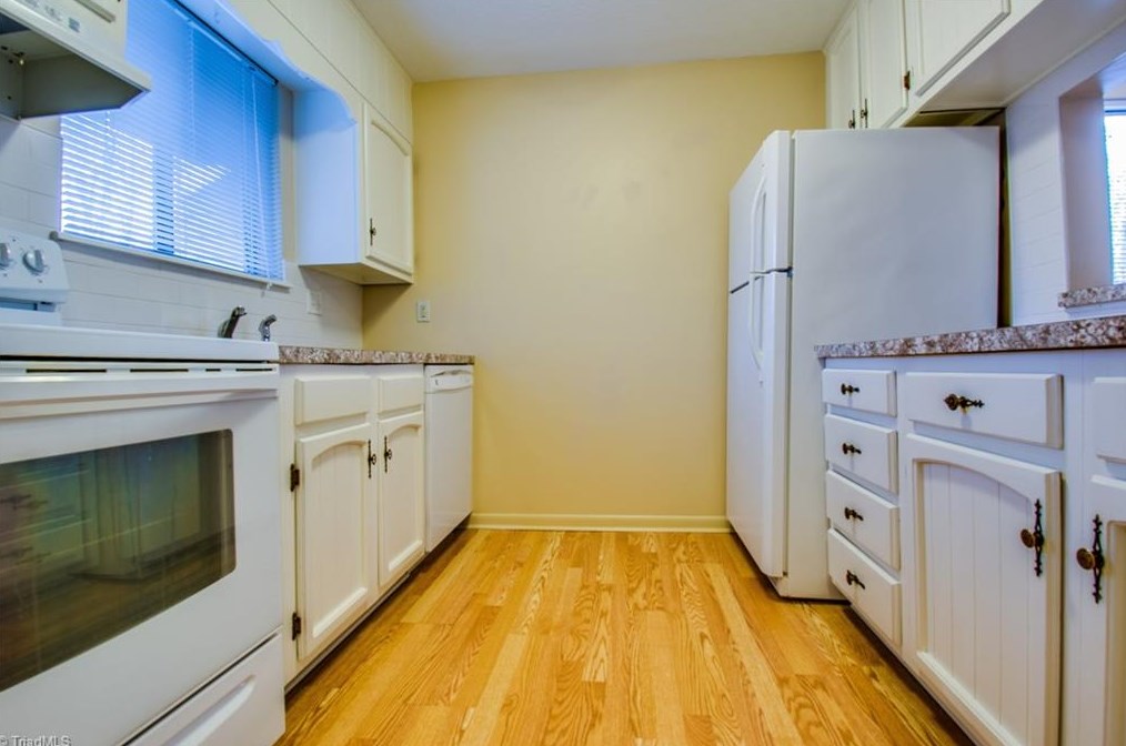 118 Turnwood Ln, Winston Salem, NC 27104