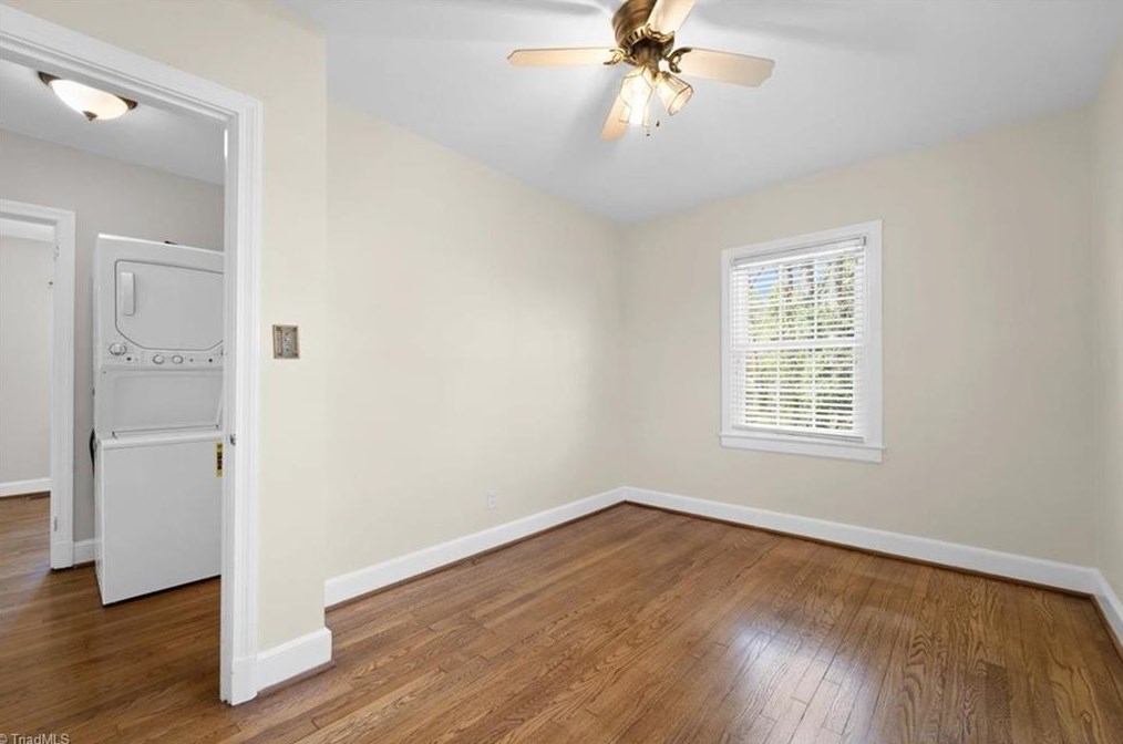 1215 Pamlico Dr, Greensboro, NC 27408