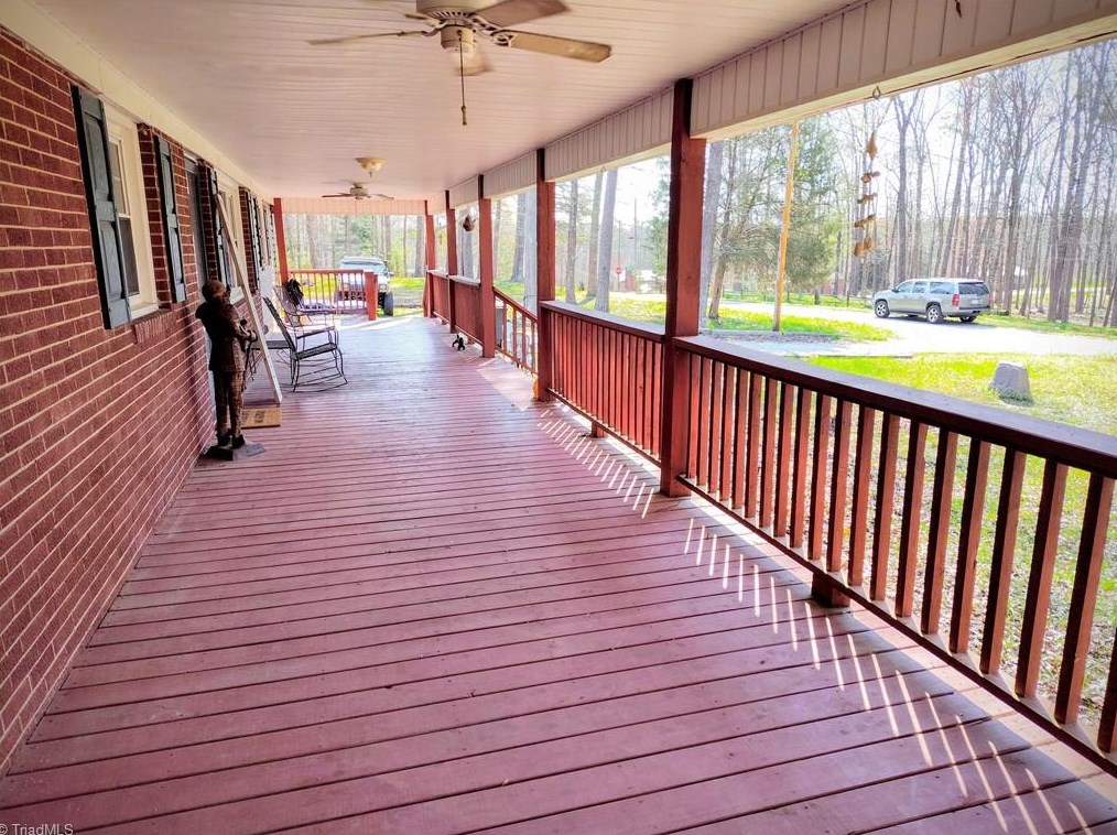3624 Shady Lawn Ct, High Point NC  27263-8027 exterior
