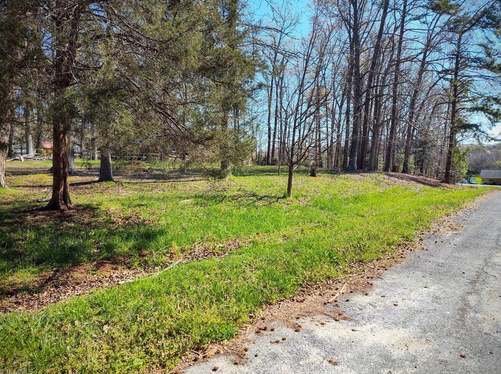 3624 Shady Lawn Ct, High Point NC  27263-8027 exterior