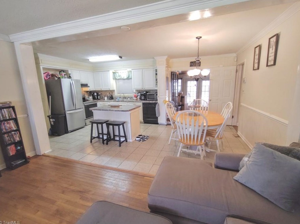 3624 Shady Lawn Ct, High Point NC  27263-8027 exterior