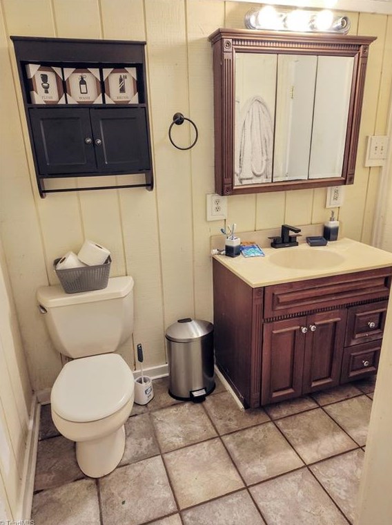 3624 Shady Lawn Ct, High Point NC  27263-8027 exterior