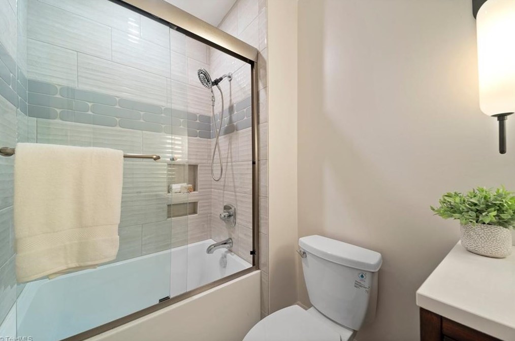 1000 Fairmont St, Greensboro NC  27401-1727 exterior