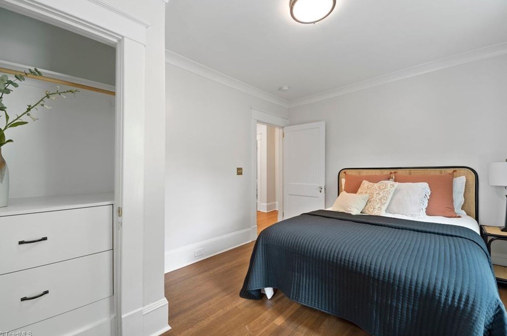 1000 Fairmont St, Greensboro NC  27401-1727 exterior