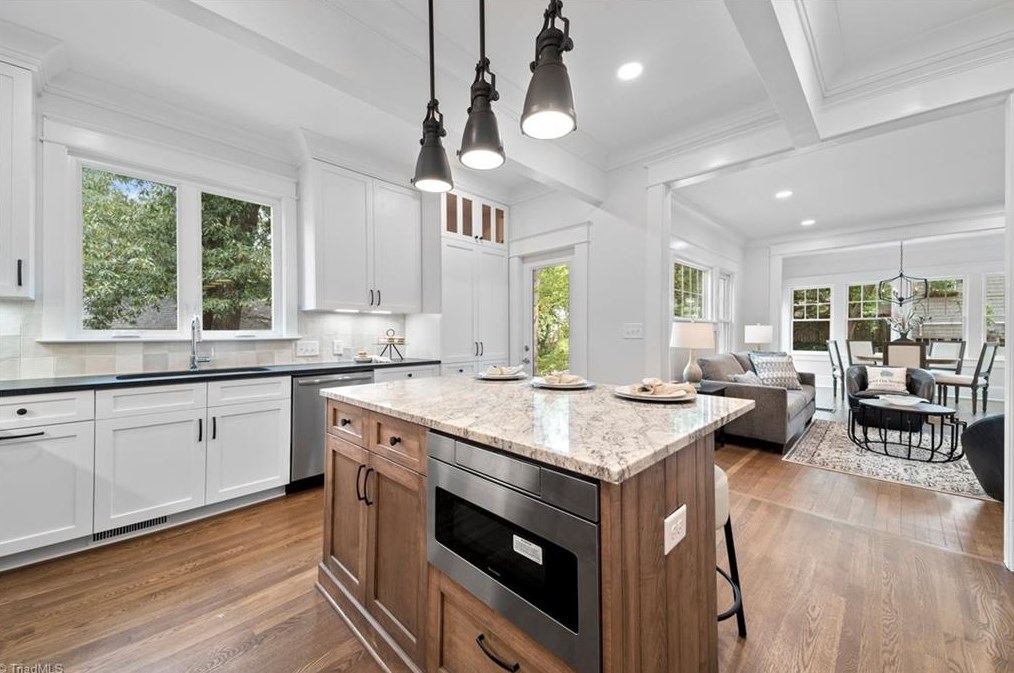 1000 Fairmont St, Greensboro NC  27401-1727 exterior