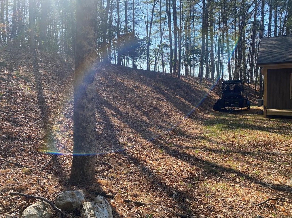 514 County Line Rd, Laurel Spgs, NC 28644