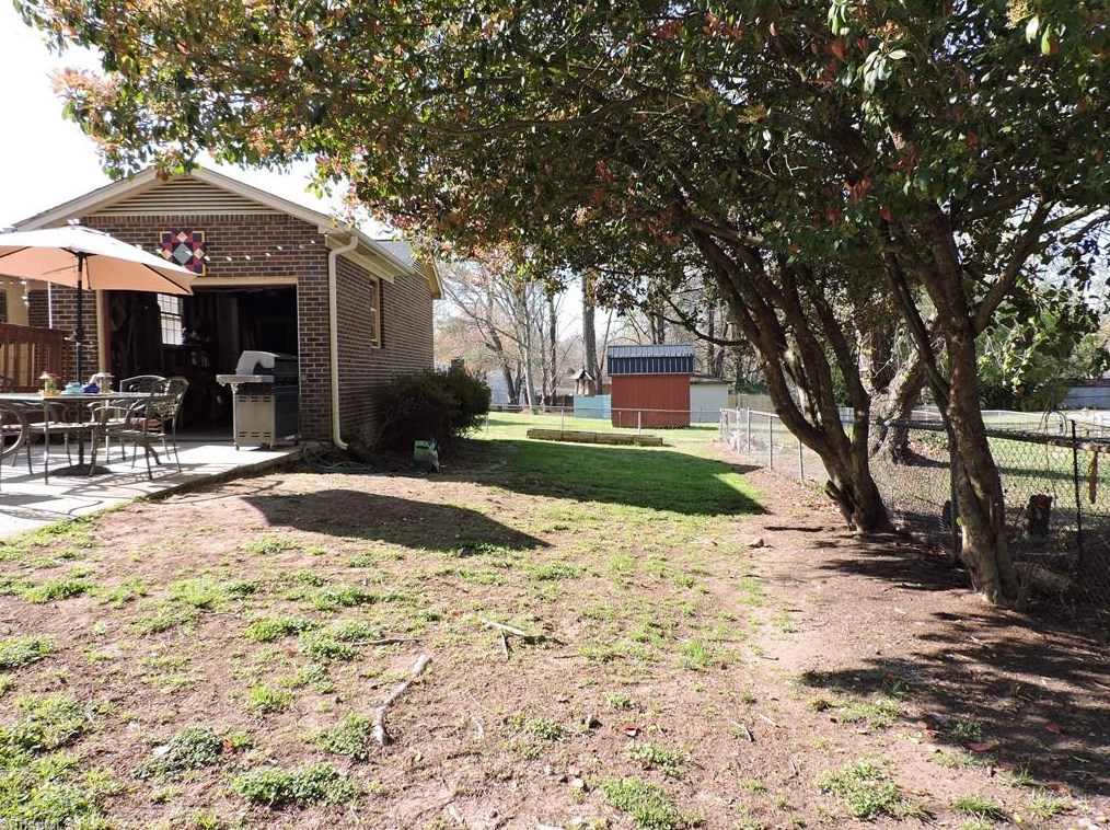 1921 Greenstone Pl, High Point NC  27265-1413 exterior