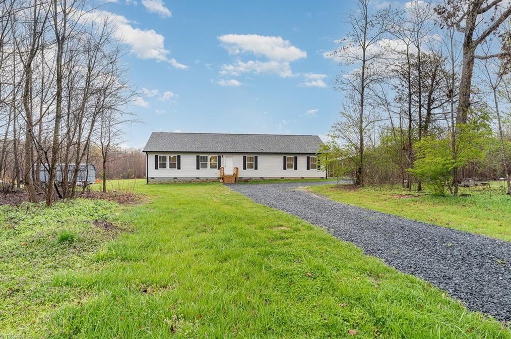 1149 Oakwood Acres Rd, Asheboro, NC 27205