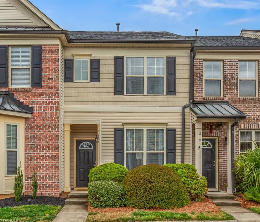 815 Federal Hall Ln, Kernersville, NC 27284-0138