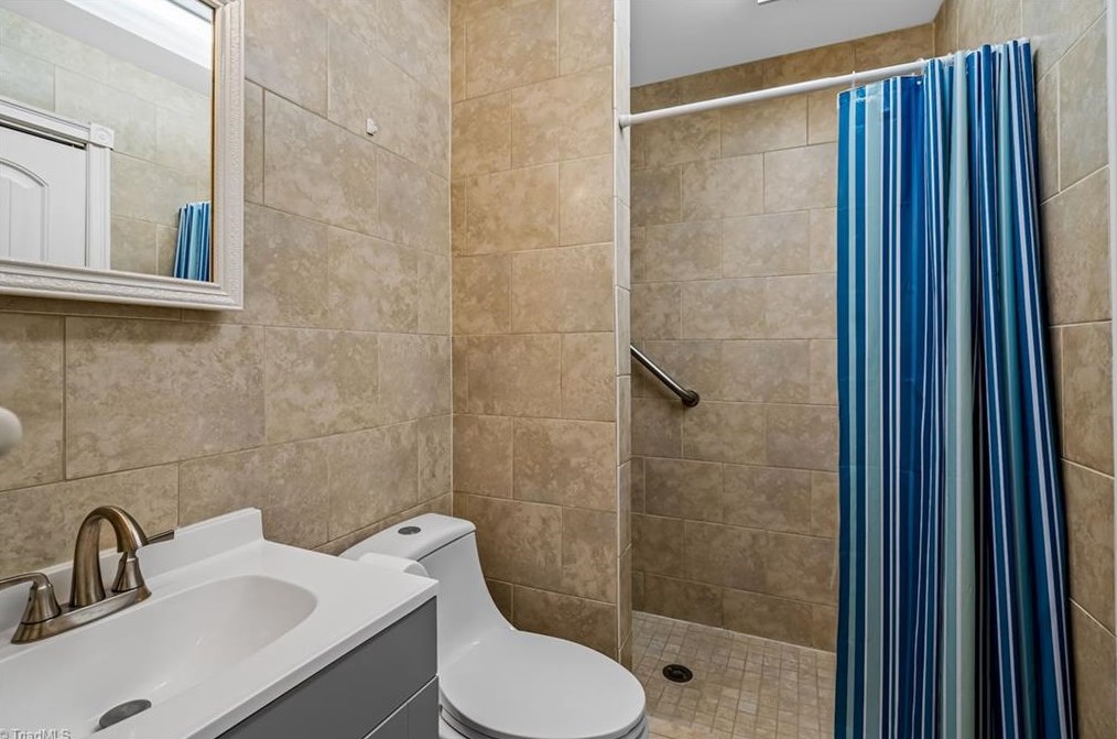 1115 Graham St, Burlington NC  27215-6145 exterior