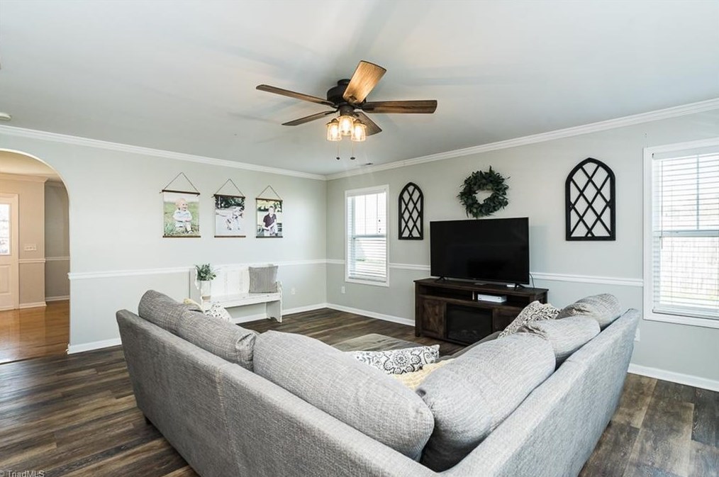 1509 Iron Dr, Mebane, NC 27302