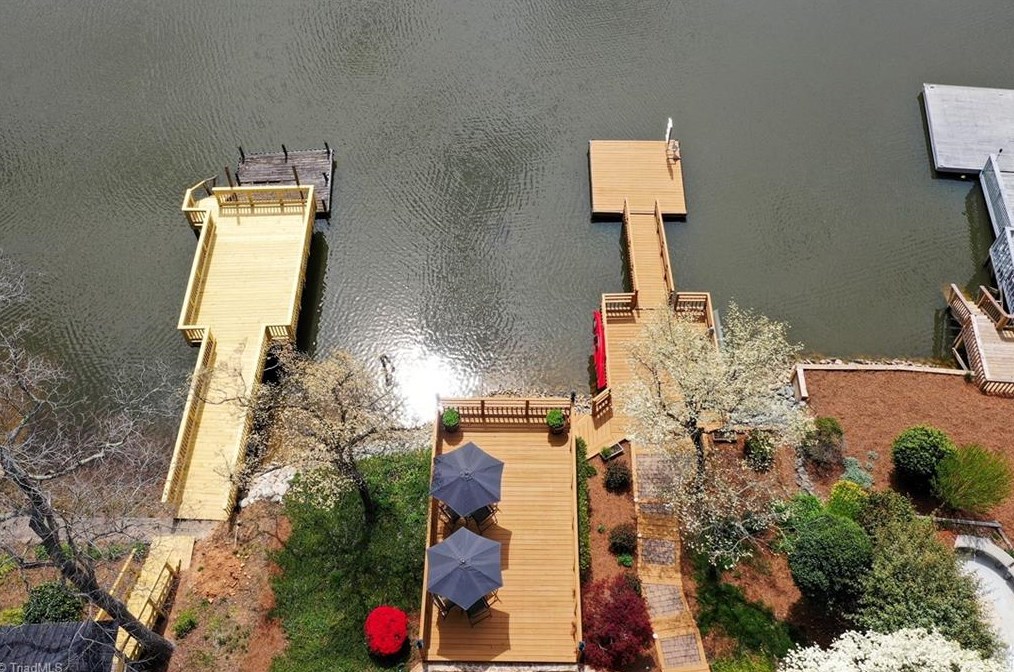 1477 Shoreline Dr, Lexington, NC 27292