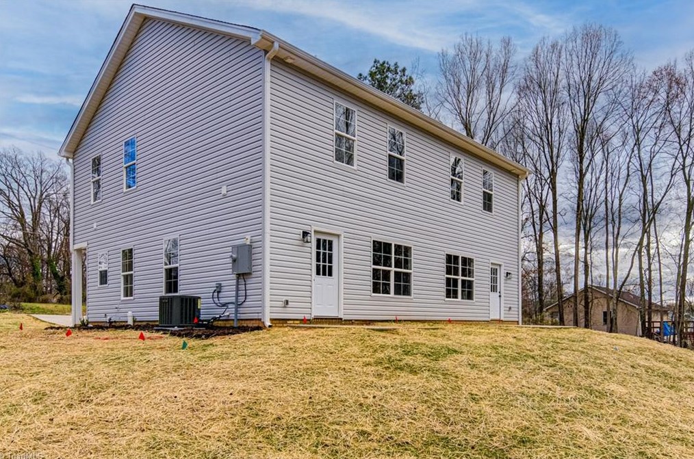 1211 Lombardy St, Greensboro, NC 27405