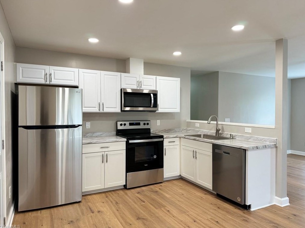 816 Dogwood Cir, High Point, NC 27260