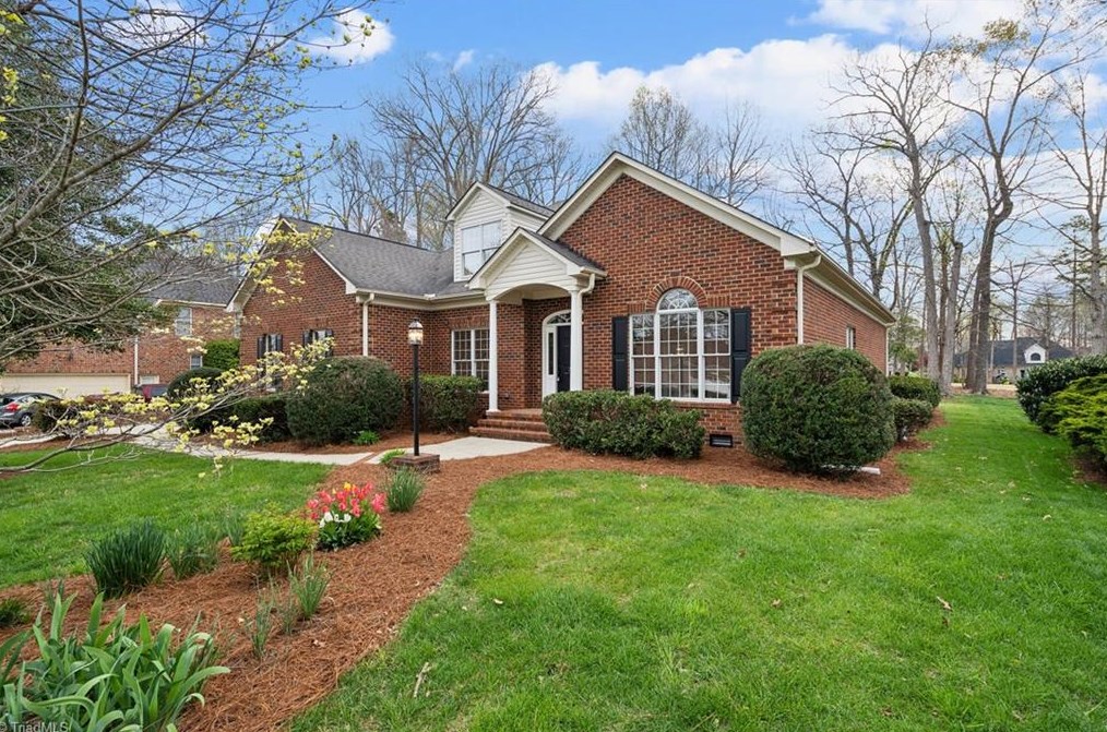 714 Golf House Rd W, Whitsett, NC 27377