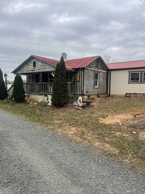 2075 Griffin Rd, Rural Hall, NC 27045