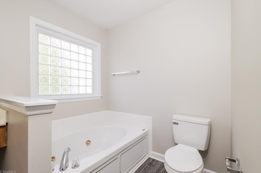 4940 Bridgton Place Dr, Winston Salem NC  27127-7000 exterior